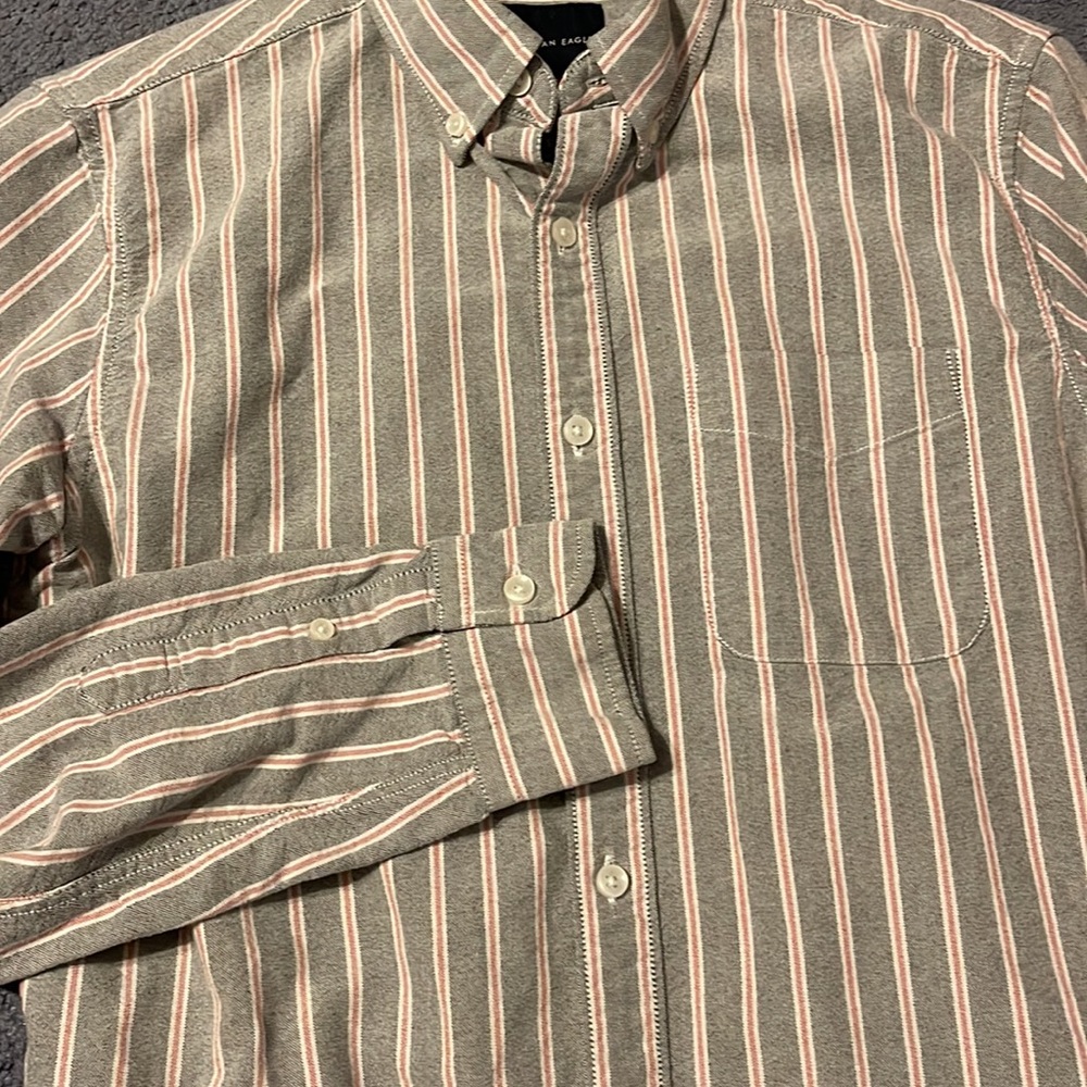American Eagle button down